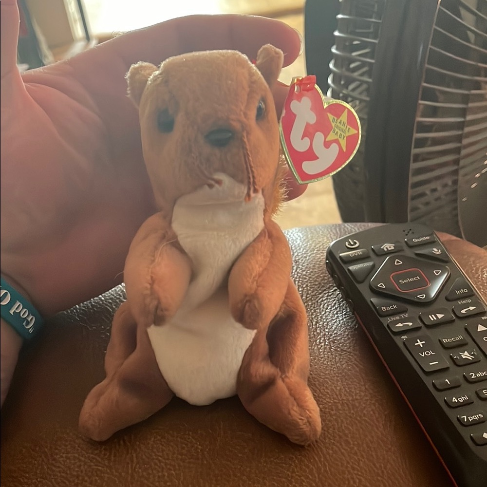Ty Brown and White Kangaroo Plush Toy